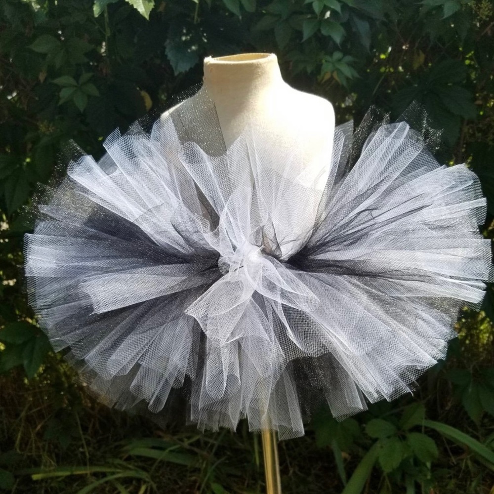 NWT Skeleton zombie black white raiders  witch mummy halloween tutu infant 6m 12